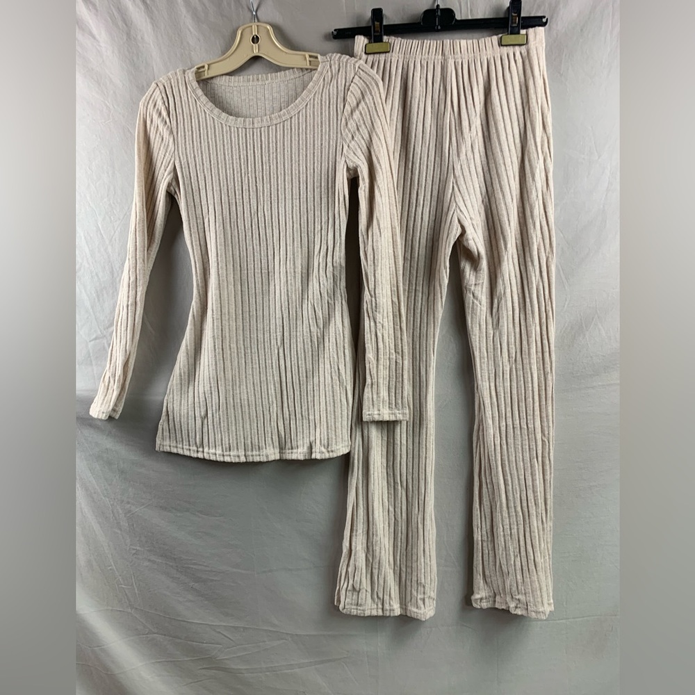 LAST ONE 🔥 Beige Ribbed Split Hem Tee & Flare Leg Pants - Picture 9 of 9